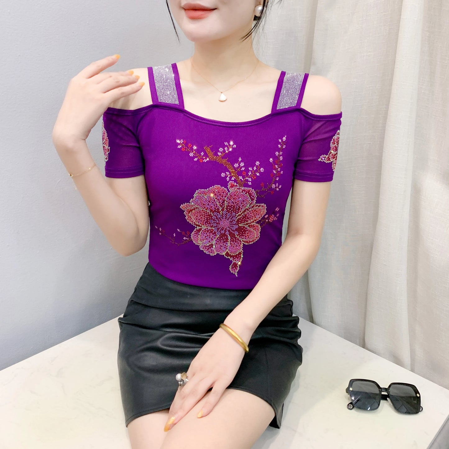 M-3XL New Summer Fashion European Ladies Clothes T-Shirt Sexy Off Shoulder Shiny Diamonds Mesh Women Tops All Match Tees Blusas