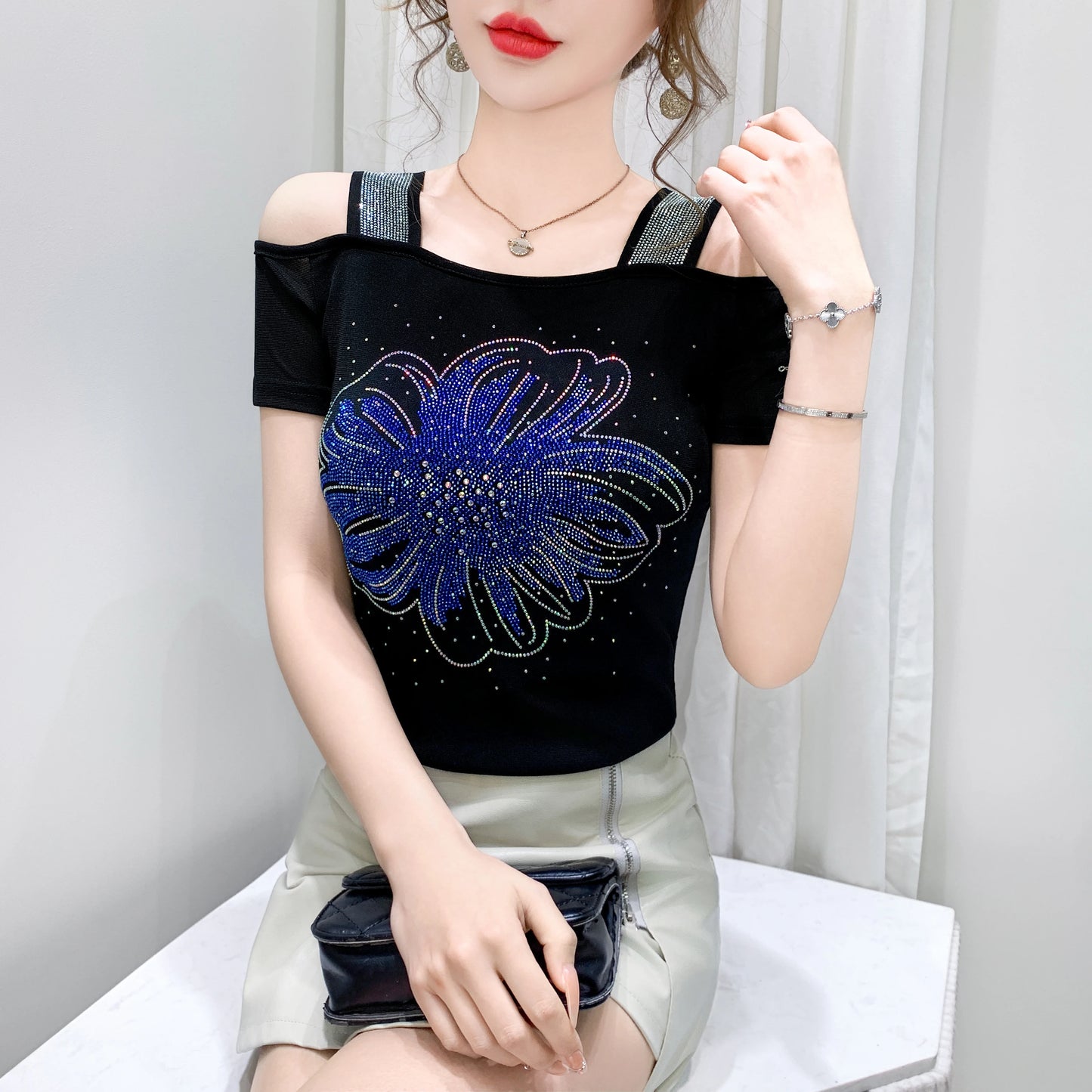 M-3XL New Summer Fashion European Ladies Clothes T-Shirt Sexy Off Shoulder Shiny Diamonds Mesh Women Tops All Match Tees Blusas
